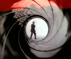 Stuntman Bob Simmons playing James Bond