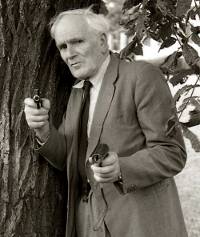 Desmond Llewelyn